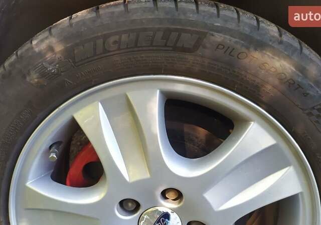 Бежевый Форд Мондео, объемом двигателя 2 л и пробегом 231 тыс. км за 5000 $, фото 29 на Automoto.ua