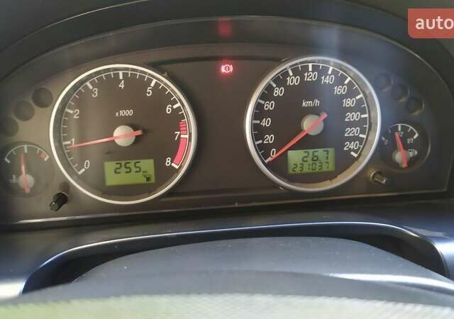 Бежевый Форд Мондео, объемом двигателя 2 л и пробегом 231 тыс. км за 5000 $, фото 7 на Automoto.ua