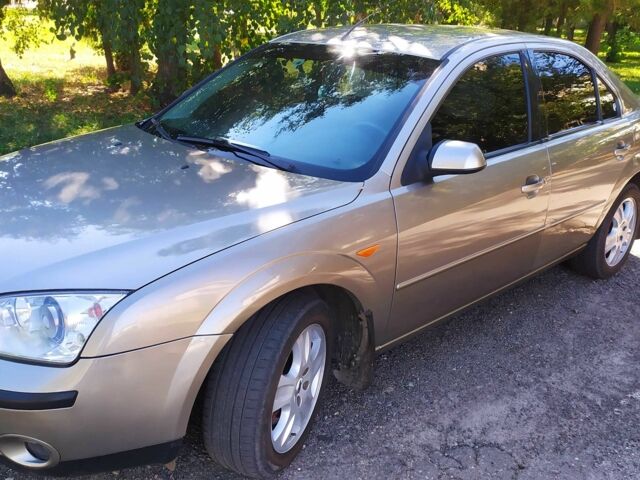 Бежевый Форд Мондео, объемом двигателя 2 л и пробегом 231 тыс. км за 4600 $, фото 1 на Automoto.ua