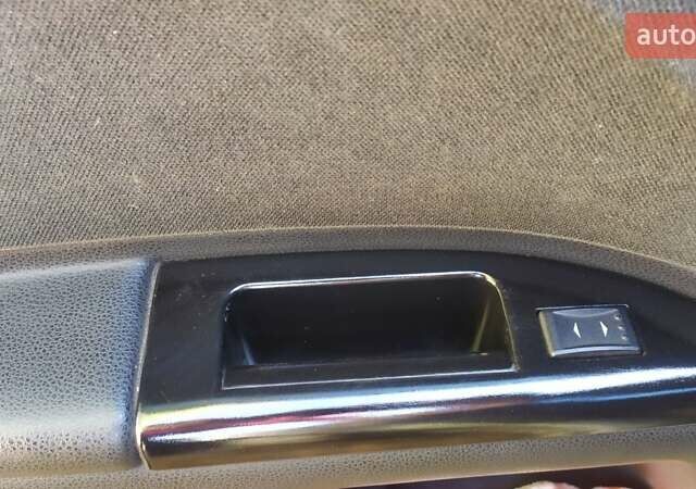 Бежевый Форд Мондео, объемом двигателя 2 л и пробегом 231 тыс. км за 5000 $, фото 18 на Automoto.ua