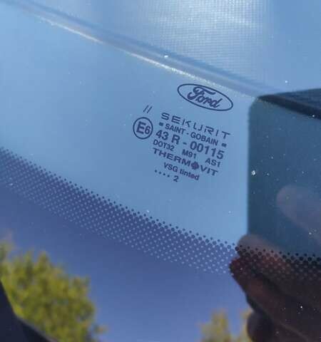 Бежевый Форд Мондео, объемом двигателя 2 л и пробегом 231 тыс. км за 5000 $, фото 25 на Automoto.ua