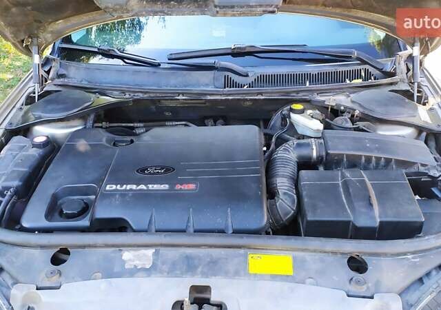 Бежевый Форд Мондео, объемом двигателя 2 л и пробегом 231 тыс. км за 5000 $, фото 66 на Automoto.ua