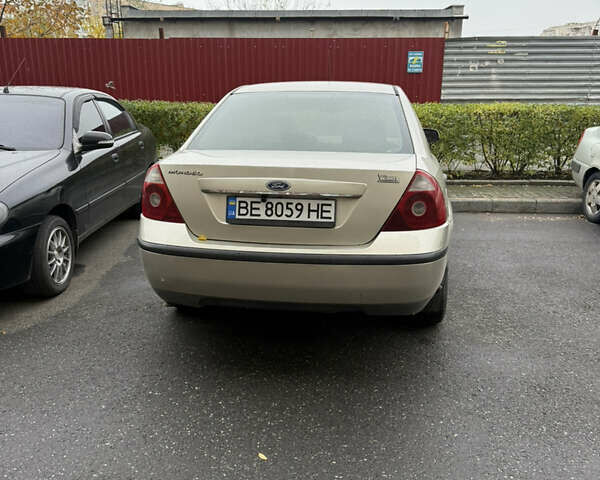 Бежевый Форд Мондео, объемом двигателя 2 л и пробегом 300 тыс. км за 4000 $, фото 1 на Automoto.ua