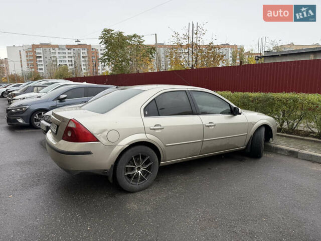 Бежевый Форд Мондео, объемом двигателя 2 л и пробегом 300 тыс. км за 4000 $, фото 2 на Automoto.ua