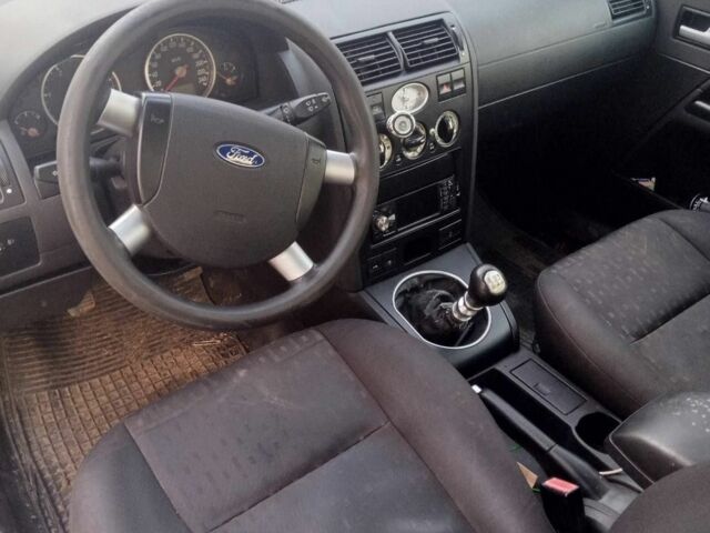 Бежевый Форд Мондео, объемом двигателя 2 л и пробегом 392 тыс. км за 1750 $, фото 5 на Automoto.ua