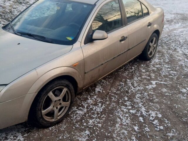 Бежевый Форд Мондео, объемом двигателя 2 л и пробегом 392 тыс. км за 1750 $, фото 3 на Automoto.ua