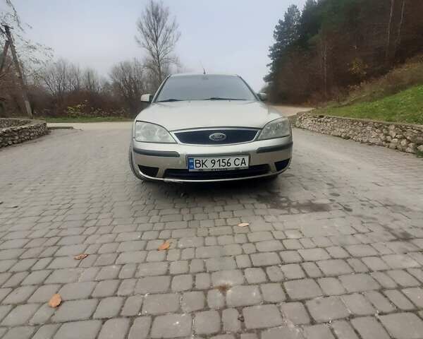 Бежевый Форд Мондео, объемом двигателя 1.8 л и пробегом 300 тыс. км за 2750 $, фото 6 на Automoto.ua