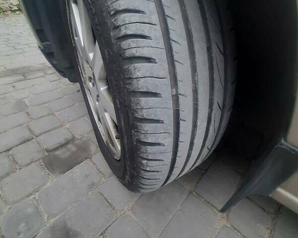 Бежевый Форд Мондео, объемом двигателя 1.8 л и пробегом 300 тыс. км за 2750 $, фото 10 на Automoto.ua