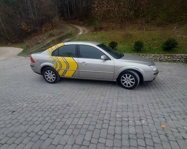 Бежевый Форд Мондео, объемом двигателя 1.8 л и пробегом 300 тыс. км за 2750 $, фото 2 на Automoto.ua