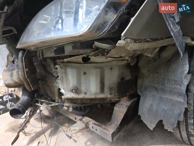 Бежевый Форд Мондео, объемом двигателя 2 л и пробегом 321 тыс. км за 1500 $, фото 13 на Automoto.ua