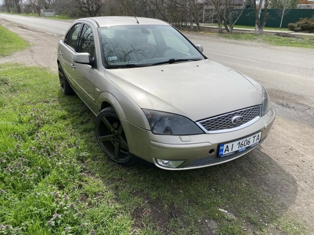 Бежевий Форд Мондео, об'ємом двигуна 2.2 л та пробігом 235 тис. км за 3800 $, фото 1 на Automoto.ua