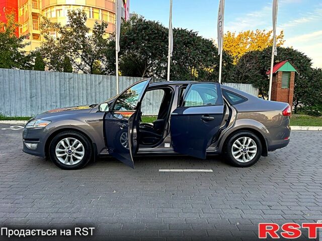 Бежевий Форд Мондео, об'ємом двигуна 2 л та пробігом 94 тис. км за 7499 $, фото 3 на Automoto.ua