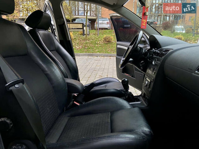 Бежевый Форд Мондео, объемом двигателя 2 л и пробегом 285 тыс. км за 2950 $, фото 15 на Automoto.ua