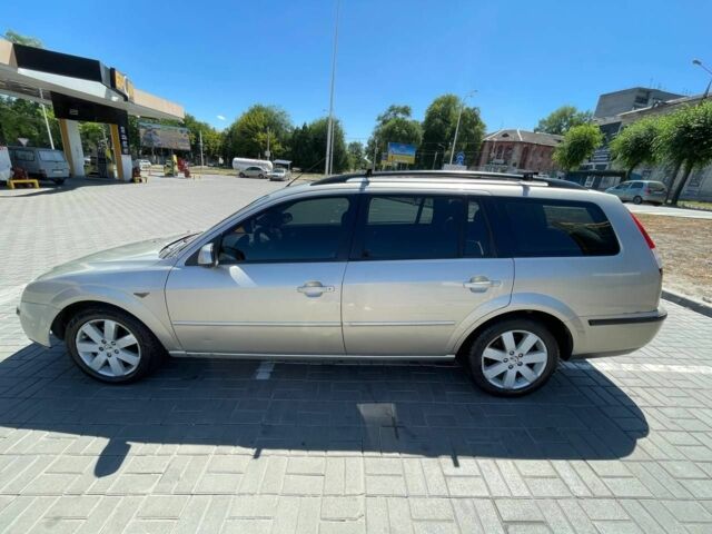 Бежевый Форд Мондео, объемом двигателя 2 л и пробегом 416 тыс. км за 3900 $, фото 3 на Automoto.ua