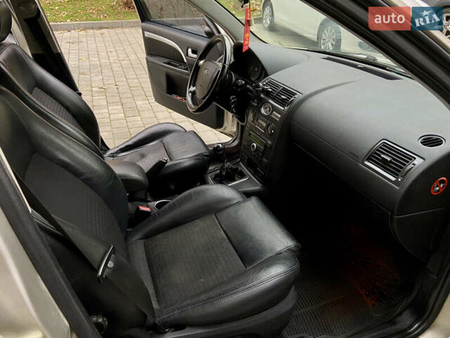 Бежевый Форд Мондео, объемом двигателя 2 л и пробегом 285 тыс. км за 2950 $, фото 14 на Automoto.ua