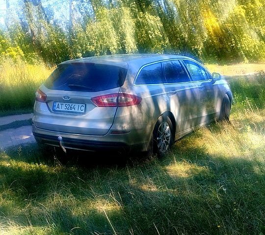 Бежевый Форд Мондео, объемом двигателя 2 л и пробегом 340 тыс. км за 9800 $, фото 10 на Automoto.ua