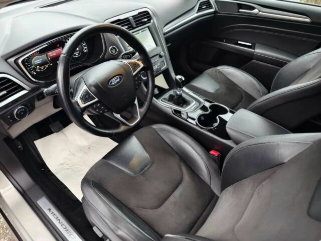 Бежевий Форд Мондео, об'ємом двигуна 2 л та пробігом 71 тис. км за 4500 $, фото 9 на Automoto.ua