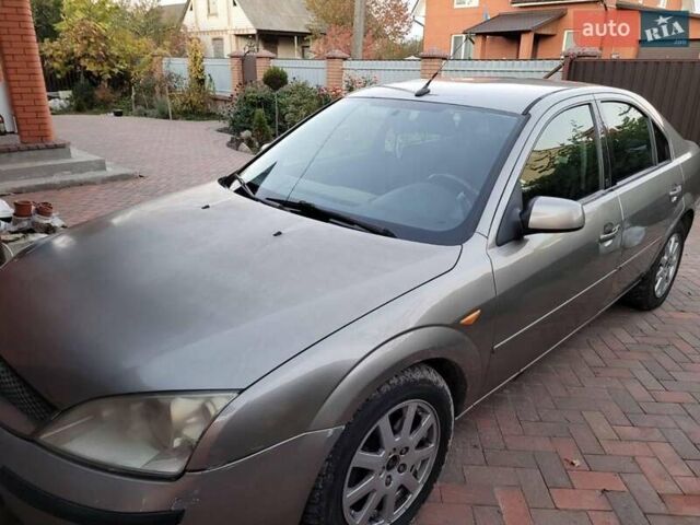 Бежевий Форд Мондео, об'ємом двигуна 2 л та пробігом 301 тис. км за 3250 $, фото 3 на Automoto.ua