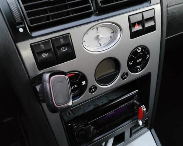 Бежевий Форд Мондео, об'ємом двигуна 2 л та пробігом 301 тис. км за 3250 $, фото 16 на Automoto.ua