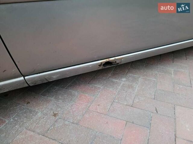 Бежевий Форд Мондео, об'ємом двигуна 2 л та пробігом 301 тис. км за 3250 $, фото 10 на Automoto.ua