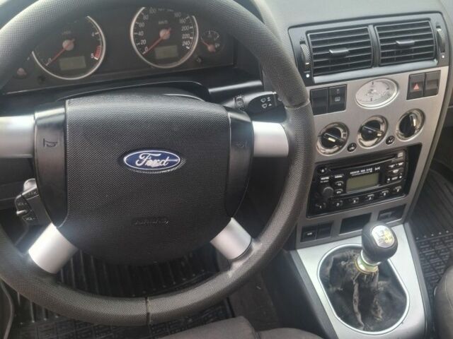 Чорний Форд Мондео, об'ємом двигуна 2 л та пробігом 340 тис. км за 1900 $, фото 7 на Automoto.ua