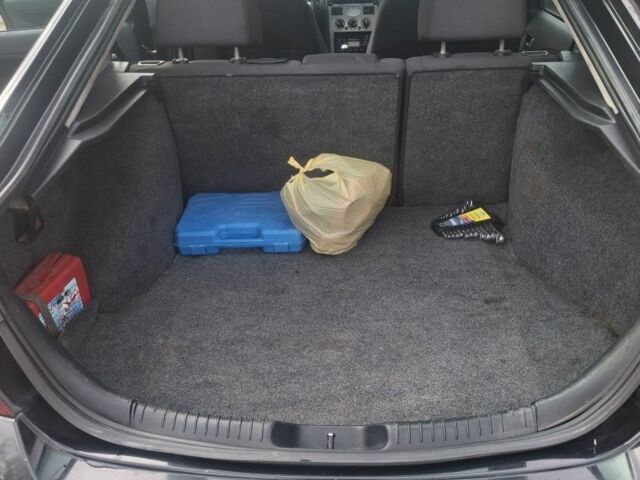 Чорний Форд Мондео, об'ємом двигуна 2 л та пробігом 340 тис. км за 1900 $, фото 4 на Automoto.ua