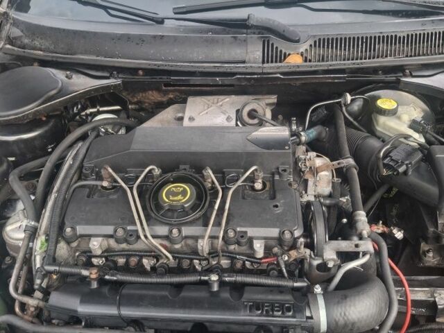 Чорний Форд Мондео, об'ємом двигуна 2 л та пробігом 340 тис. км за 1900 $, фото 6 на Automoto.ua