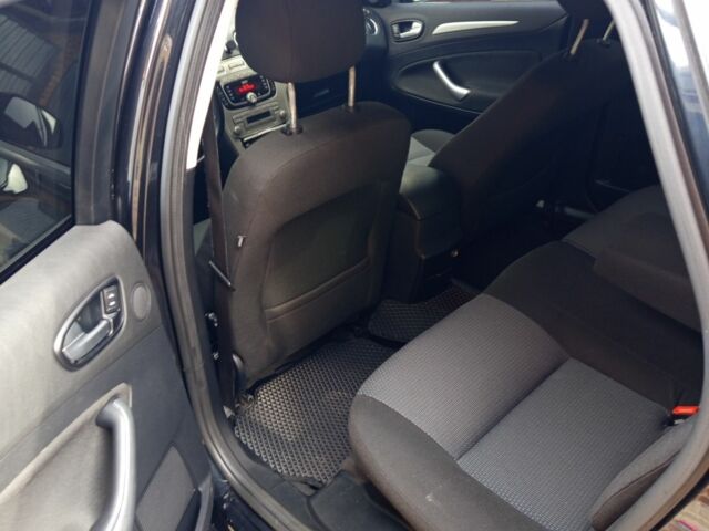 Чорний Форд Мондео, об'ємом двигуна 1.6 л та пробігом 227 тис. км за 5700 $, фото 11 на Automoto.ua