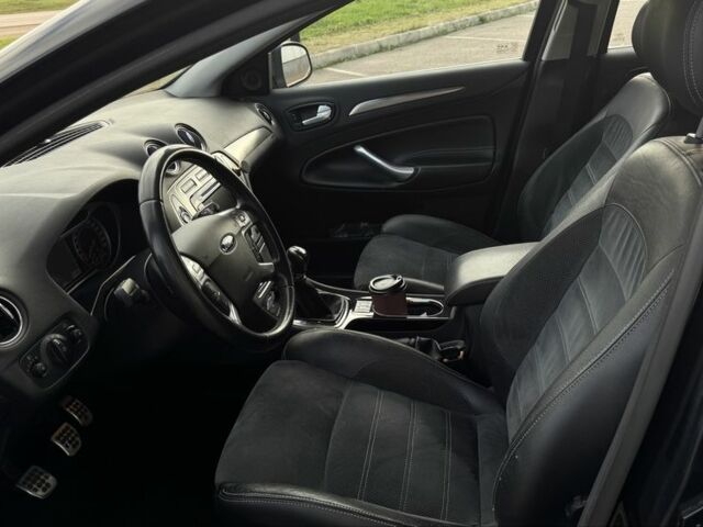 Чорний Форд Мондео, об'ємом двигуна 2 л та пробігом 204 тис. км за 6699 $, фото 8 на Automoto.ua