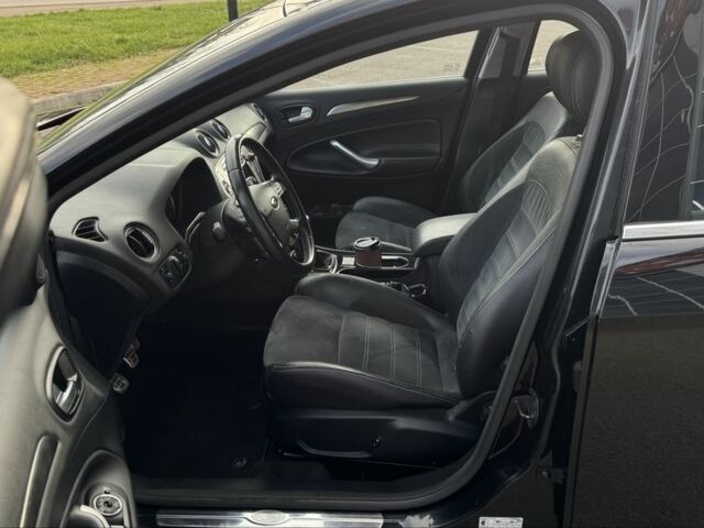 Чорний Форд Мондео, об'ємом двигуна 2 л та пробігом 204 тис. км за 6699 $, фото 13 на Automoto.ua