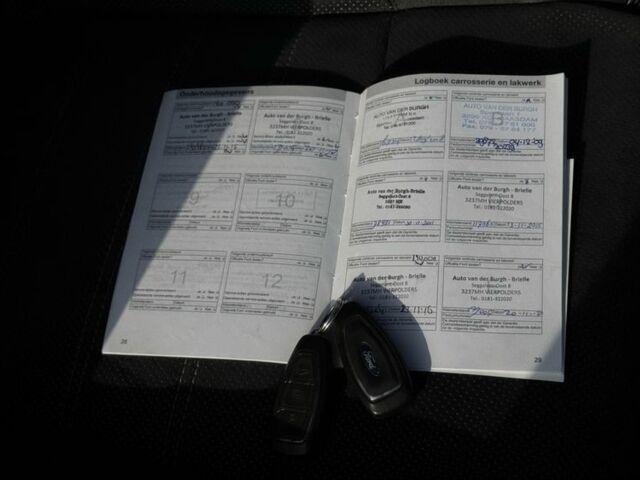 Чорний Форд Мондео, об'ємом двигуна 2 л та пробігом 204 тис. км за 6699 $, фото 23 на Automoto.ua