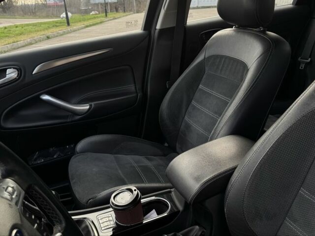 Чорний Форд Мондео, об'ємом двигуна 2 л та пробігом 204 тис. км за 6699 $, фото 15 на Automoto.ua