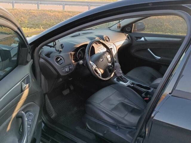 Черный Форд Мондео, объемом двигателя 2.3 л и пробегом 285 тыс. км за 7500 $, фото 5 на Automoto.ua