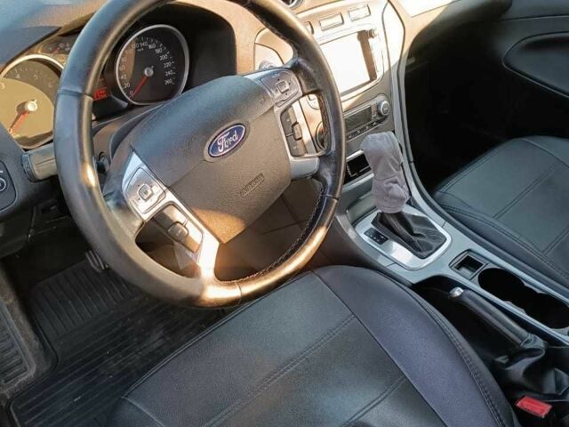 Черный Форд Мондео, объемом двигателя 2.3 л и пробегом 285 тыс. км за 7500 $, фото 6 на Automoto.ua