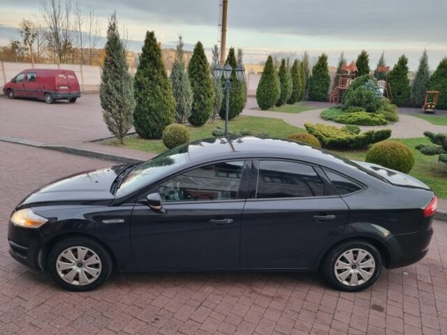 Чорний Форд Мондео, об'ємом двигуна 0 л та пробігом 180 тис. км за 6500 $, фото 4 на Automoto.ua