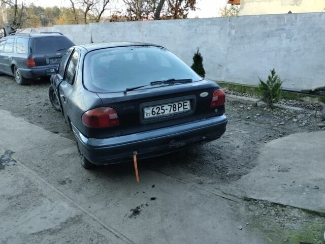 Черный Форд Мондео, объемом двигателя 2 л и пробегом 222 тыс. км за 500 $, фото 2 на Automoto.ua