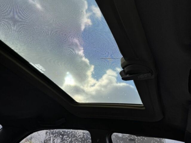 Черный Форд Мондео, объемом двигателя 1.8 л и пробегом 250 тыс. км за 1400 $, фото 9 на Automoto.ua