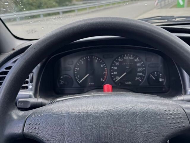 Черный Форд Мондео, объемом двигателя 1.8 л и пробегом 250 тыс. км за 1400 $, фото 10 на Automoto.ua