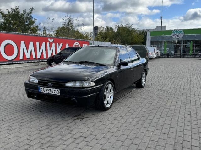 Черный Форд Мондео, объемом двигателя 1.8 л и пробегом 250 тыс. км за 1400 $, фото 2 на Automoto.ua