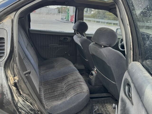 Черный Форд Мондео, объемом двигателя 1.8 л и пробегом 250 тыс. км за 1400 $, фото 13 на Automoto.ua