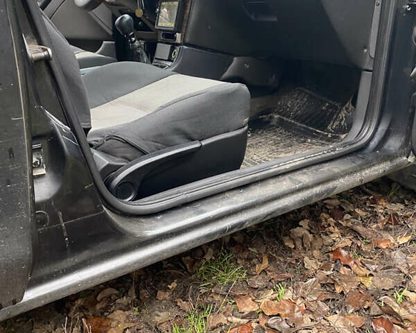 Черный Форд Мондео, объемом двигателя 2 л и пробегом 330 тыс. км за 2650 $, фото 4 на Automoto.ua