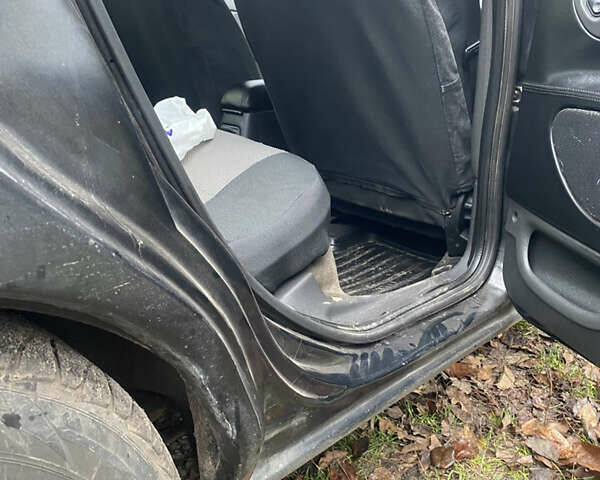 Черный Форд Мондео, объемом двигателя 2 л и пробегом 330 тыс. км за 2650 $, фото 2 на Automoto.ua