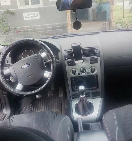 Черный Форд Мондео, объемом двигателя 2 л и пробегом 333 тыс. км за 2600 $, фото 3 на Automoto.ua