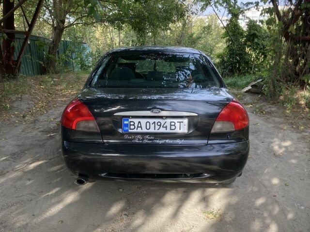 Черный Форд Мондео, объемом двигателя 2 л и пробегом 235 тыс. км за 2300 $, фото 1 на Automoto.ua