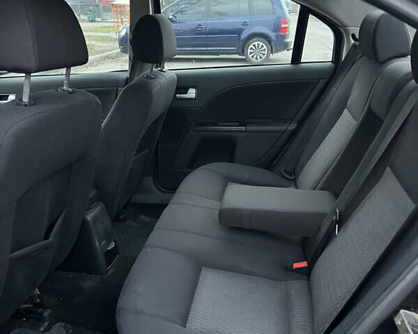 Чорний Форд Мондео, об'ємом двигуна 1.8 л та пробігом 319 тис. км за 2500 $, фото 15 на Automoto.ua