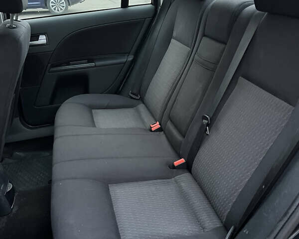 Чорний Форд Мондео, об'ємом двигуна 1.8 л та пробігом 319 тис. км за 2500 $, фото 16 на Automoto.ua