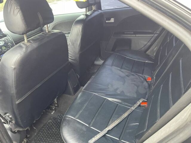 Черный Форд Мондео, объемом двигателя 2 л и пробегом 185 тыс. км за 2150 $, фото 8 на Automoto.ua