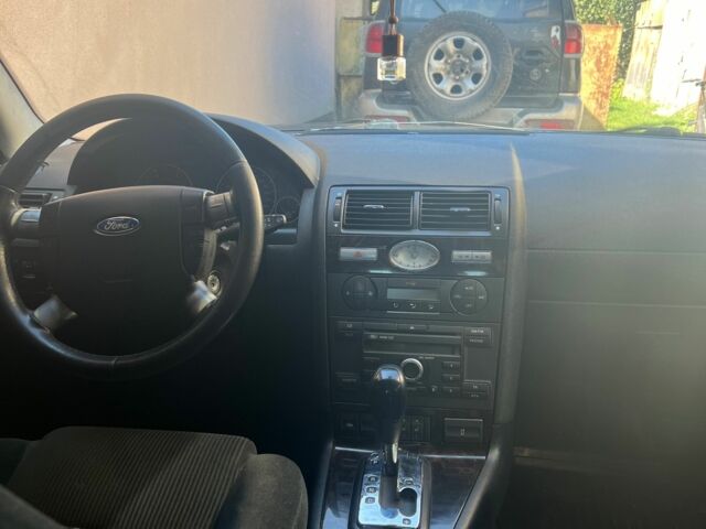 Черный Форд Мондео, объемом двигателя 0 л и пробегом 320 тыс. км за 3300 $, фото 5 на Automoto.ua