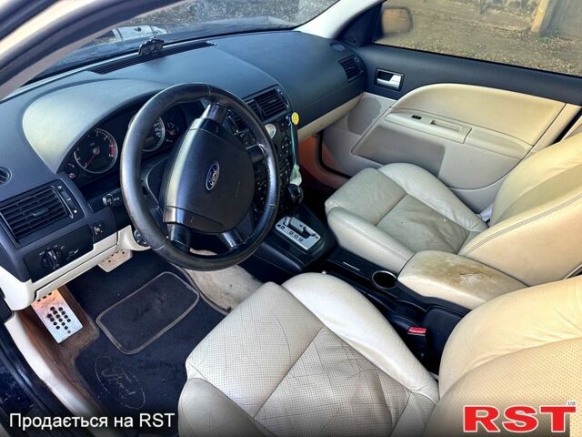 Черный Форд Мондео, объемом двигателя 2.5 л и пробегом 265 тыс. км за 3800 $, фото 8 на Automoto.ua