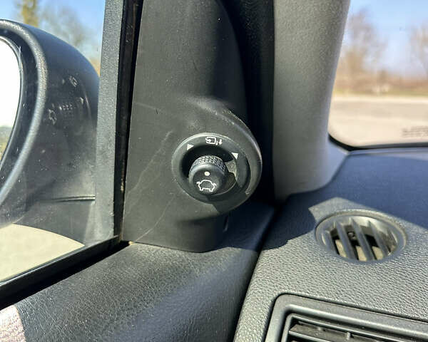 Форд Мондео 2004 в Львове на Automoto.ua Черный Форд Мондео, объемом двигателя 2 л и пробегом 269 тыс. км за 3999 $, фото 18 на Automoto.ua